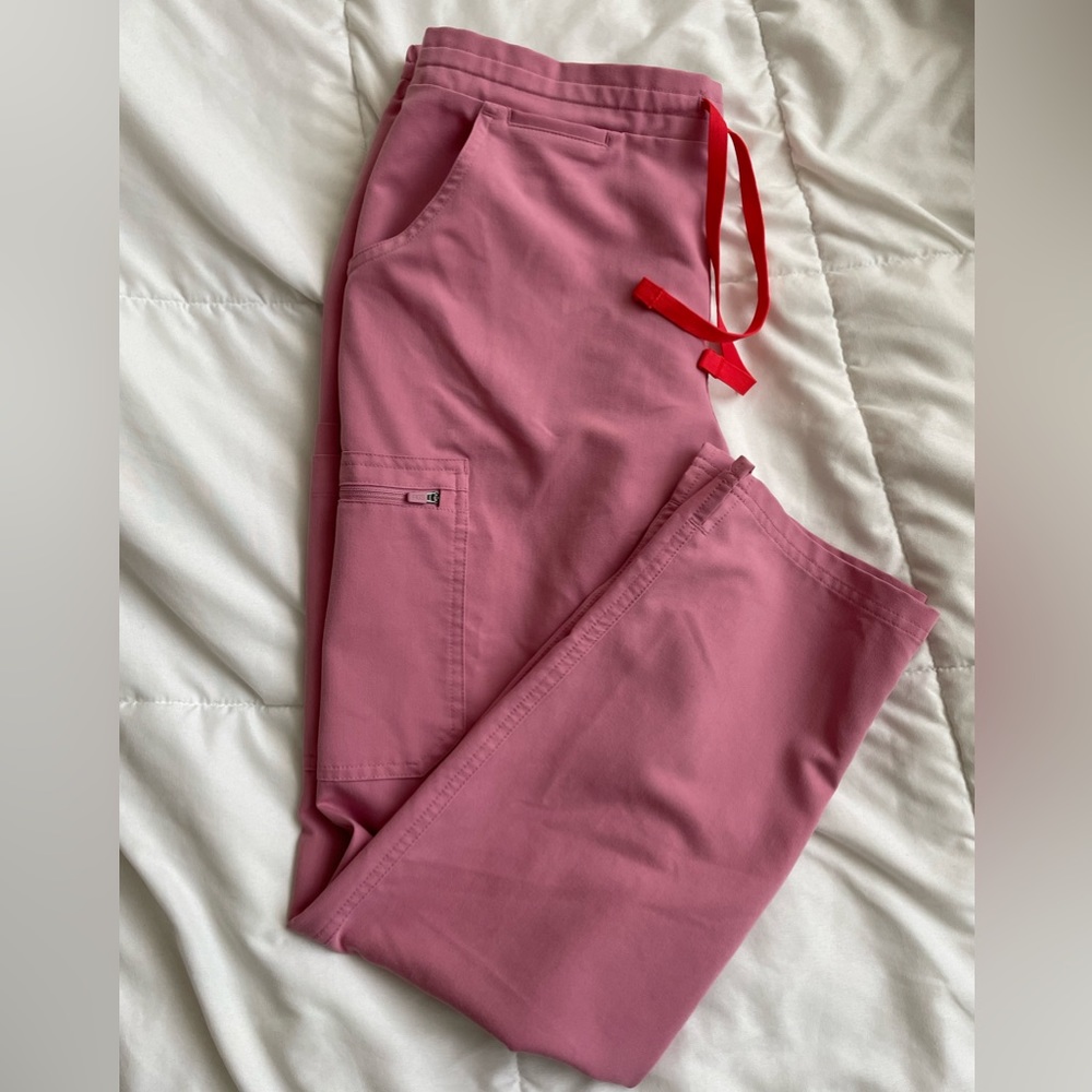 Figs Chalk Pink bottom, Med
